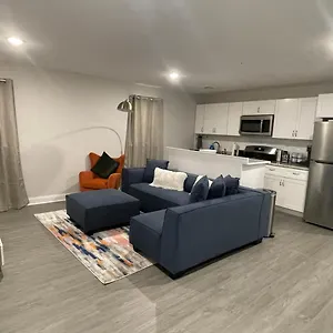 Luxury **cozy• 2 Bedroom 2 Min. From Ewr / Downtown Apartment
