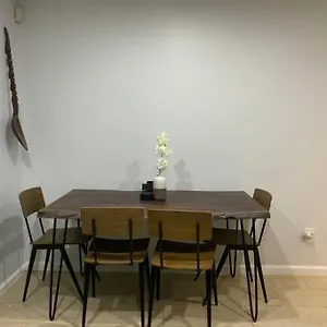 Artistic Luxury Downtown/train To Nyc/airport Villa